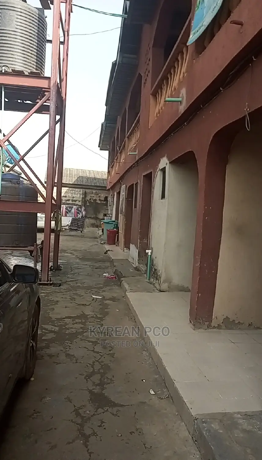 1bdrm Block of Flats in Eyita Estate, Ikorodu Garage for sale in Ikorodu Garage