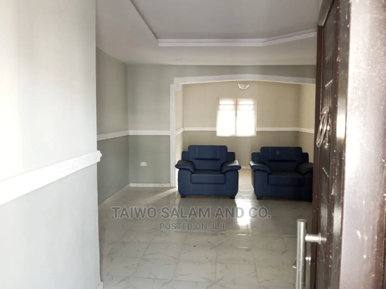 3bdrm Block of Flats in Akala Express for Sale in Akala Express