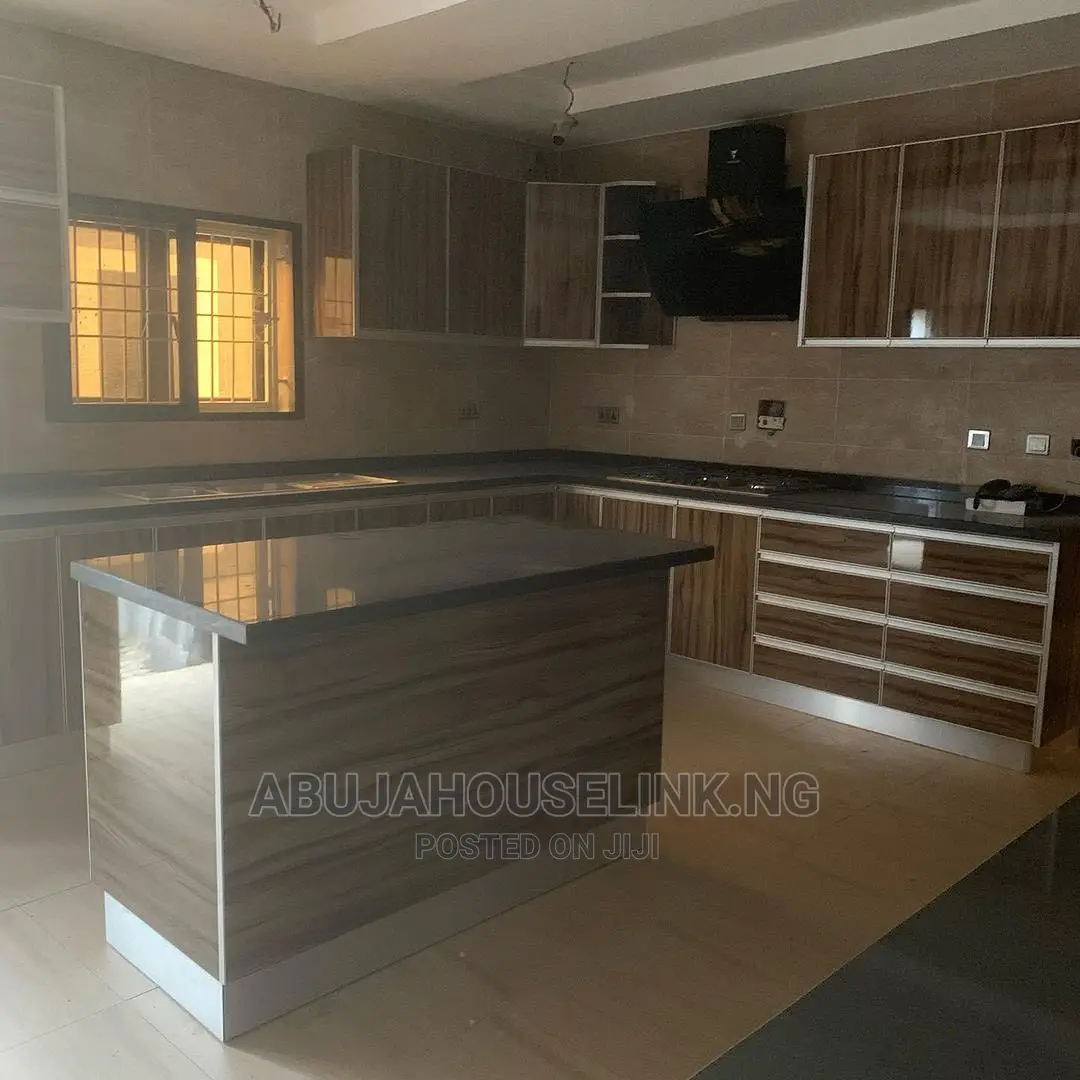 4bdrm Duplex in Gwarinpa Main for sale in Gwarinpa