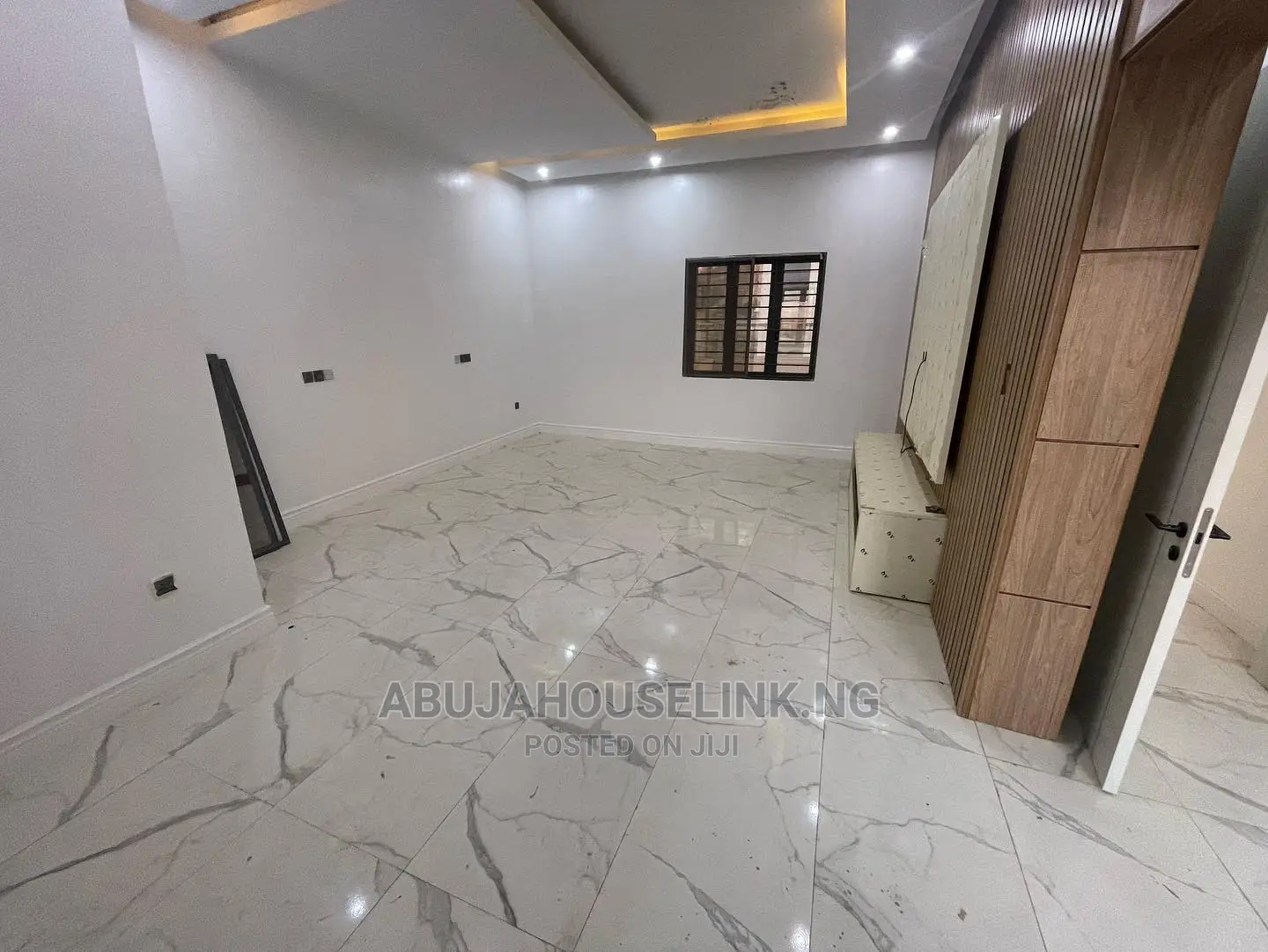 5bdrm Duplex in Guzape Abuja for sale in Guzape District