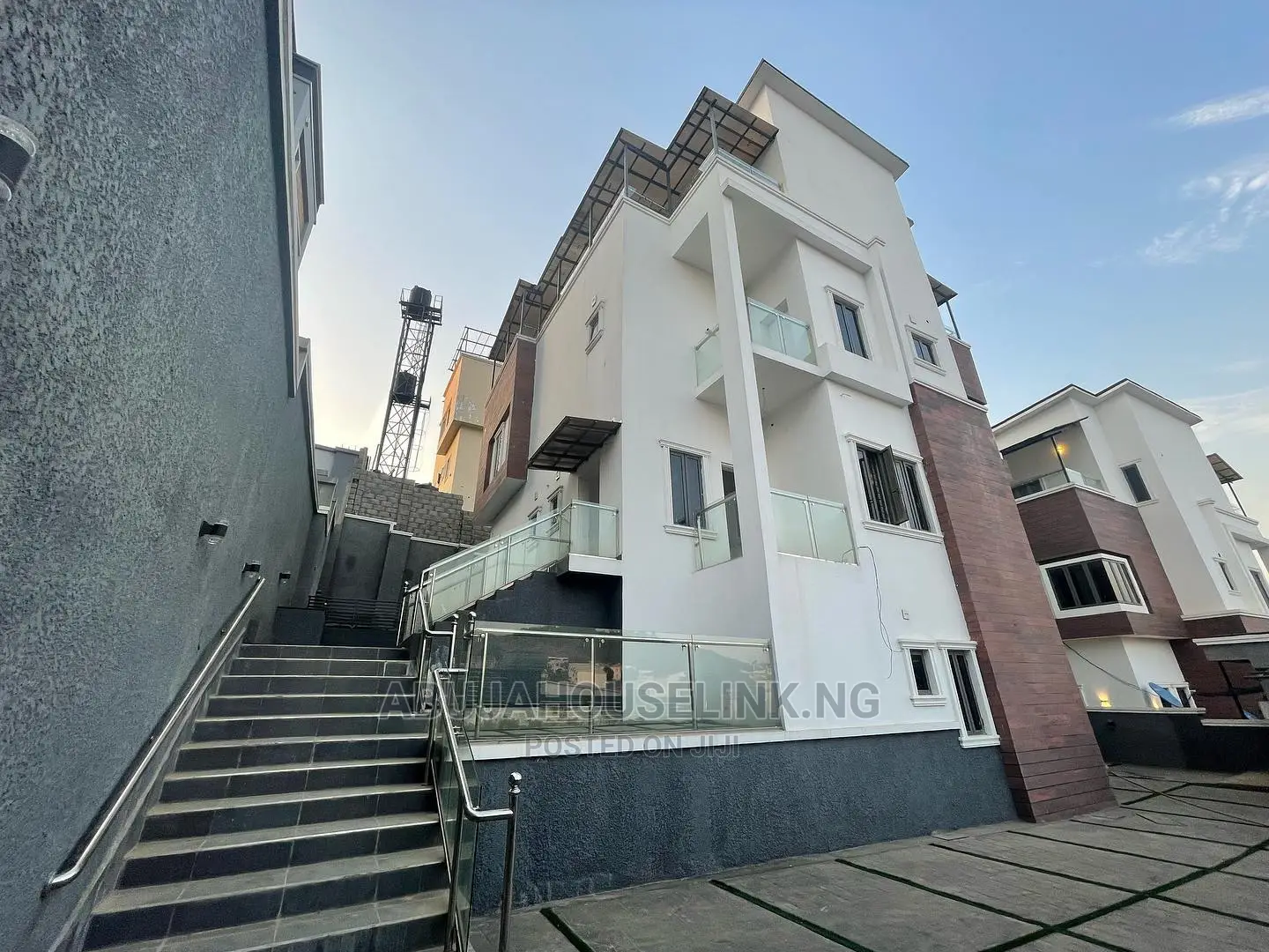 5bdrm Duplex in Guzape Abuja for sale in Guzape District