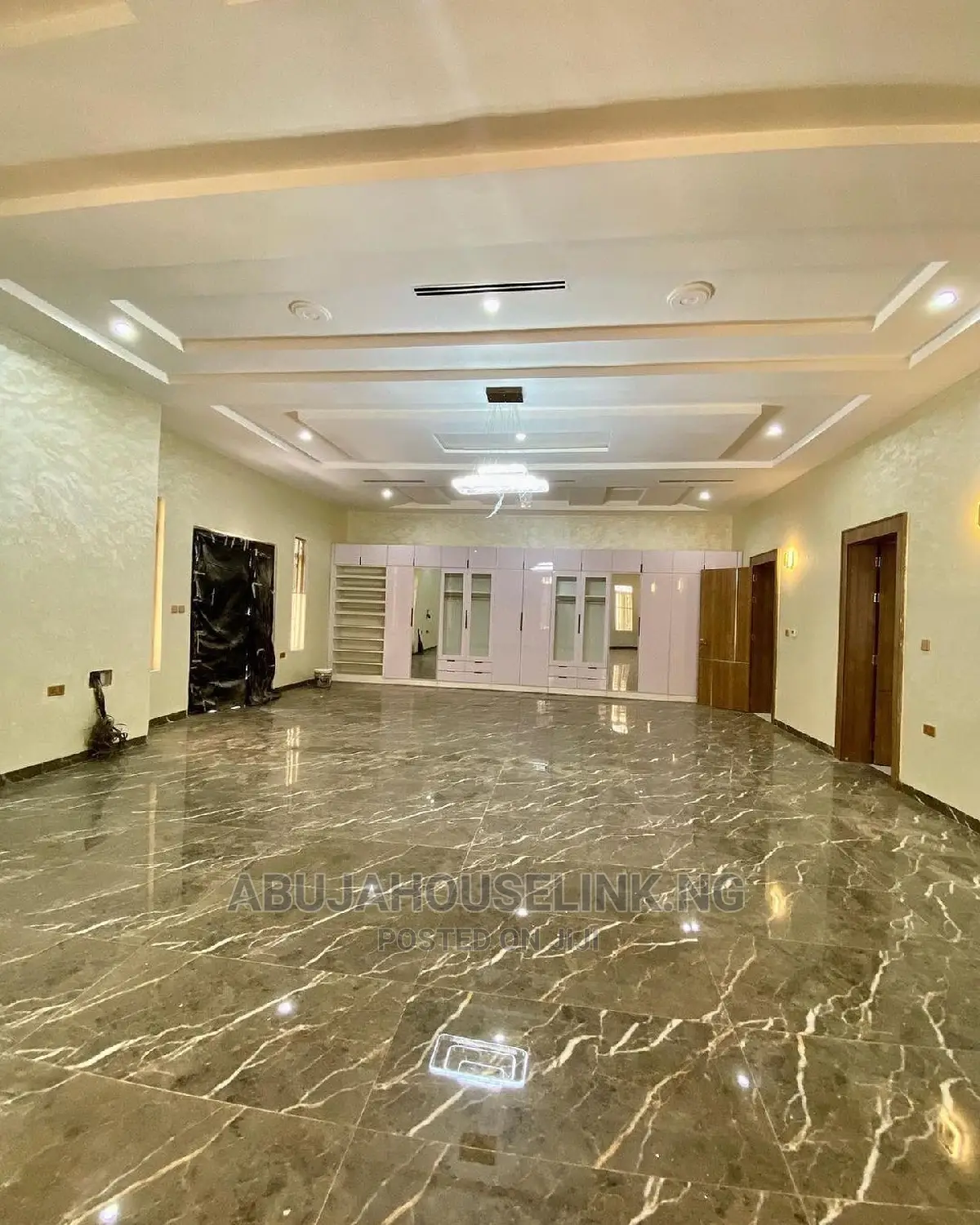 9bdrm Duplex in Maitama for sale in Maitama