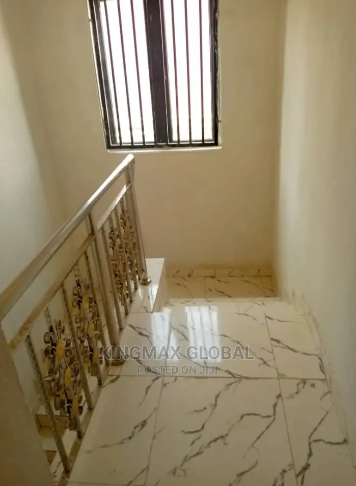 5bdrm Duplex in Gaduwa Estate for sale in Gaduwa