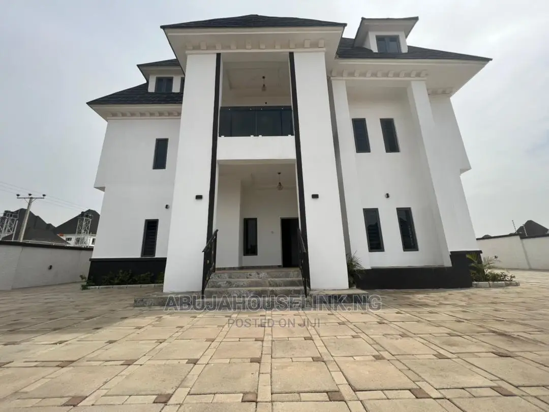 7bdrm Duplex in Efab Metropolis for sale in Gwarinpa