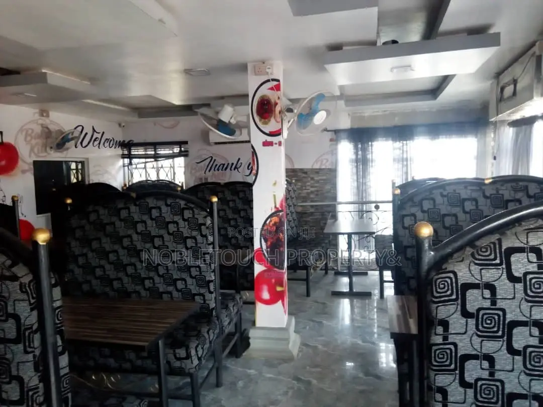 A Functional Eatery and Game House at Ojo in Iba / Ojo