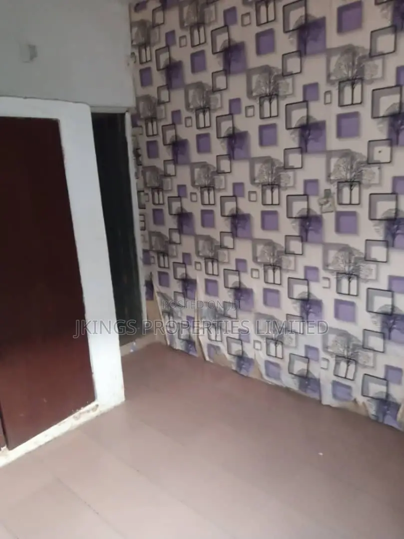Studio Apartment in Fola Agoro for rent in Fola Agoro