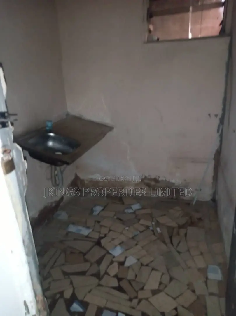 Studio Apartment in Fola Agoro for rent in Fola Agoro