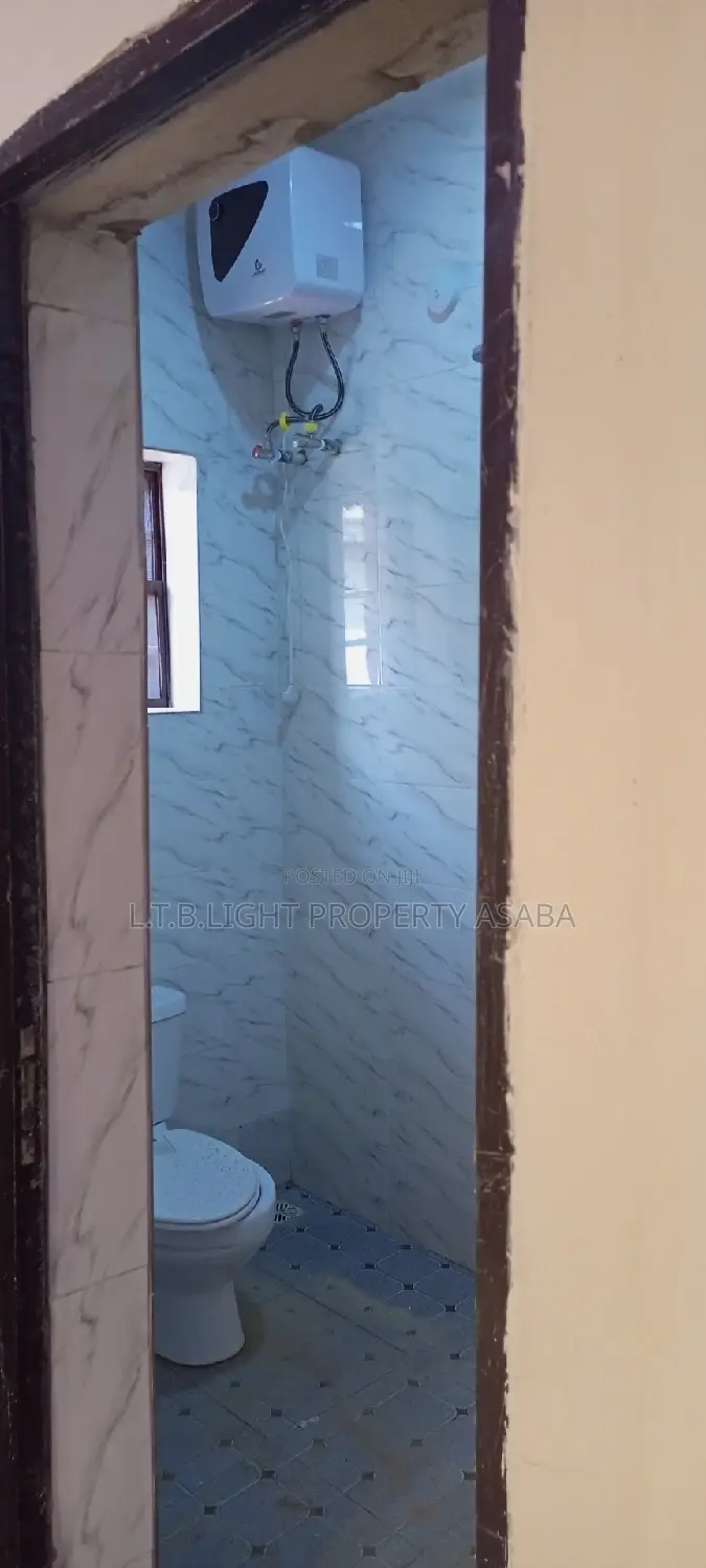 2bdrm Block of Flats in L.T.B Light, Oshimili North for rent in Oshimili North
