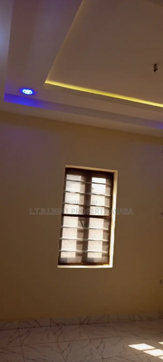 2bdrm Block of Flats in L.T.B Light, Oshimili North for rent in Oshimili North