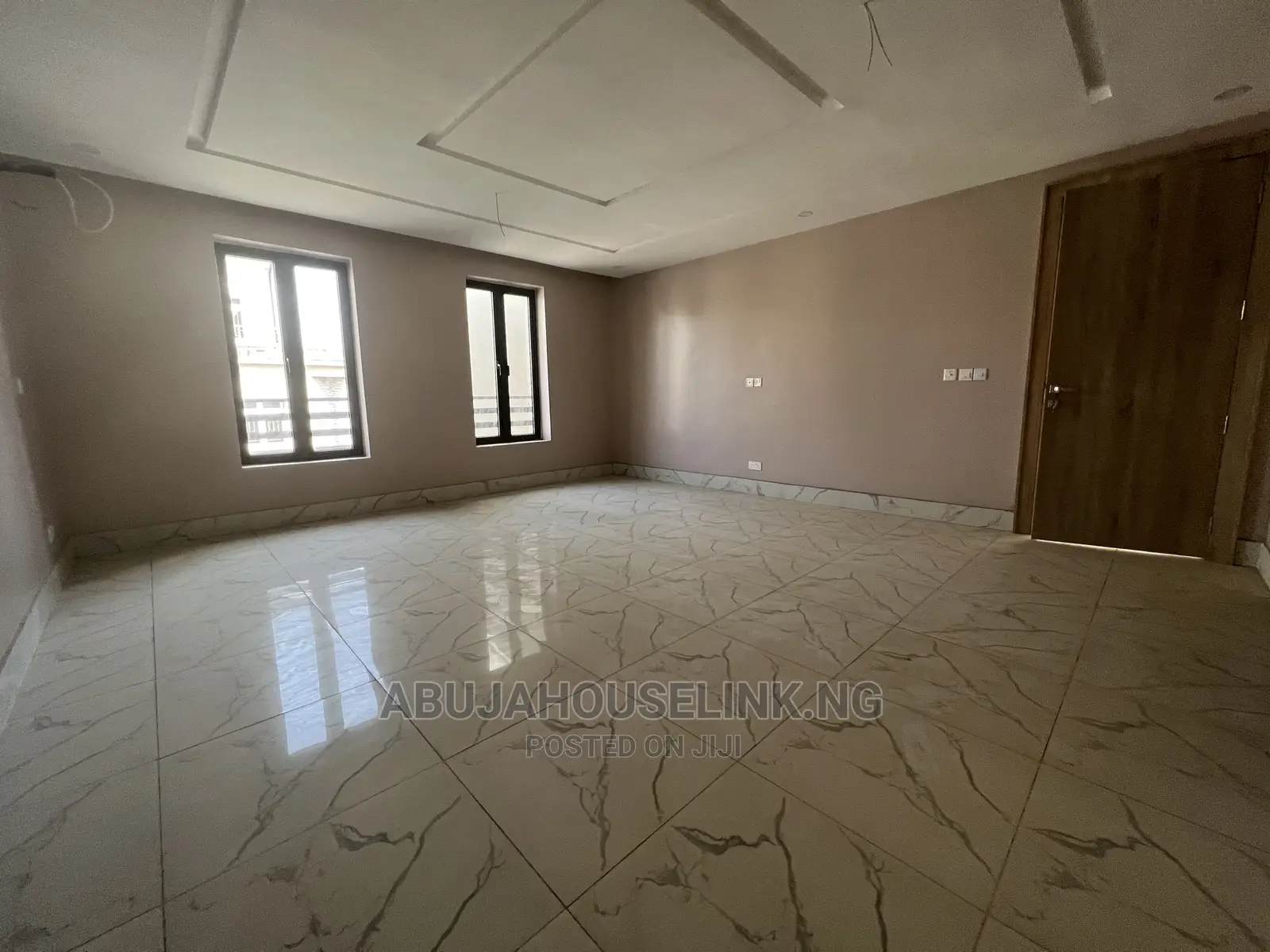 5bdrm Townhouse/Terrace in Guzape District for Sale in Guzape District