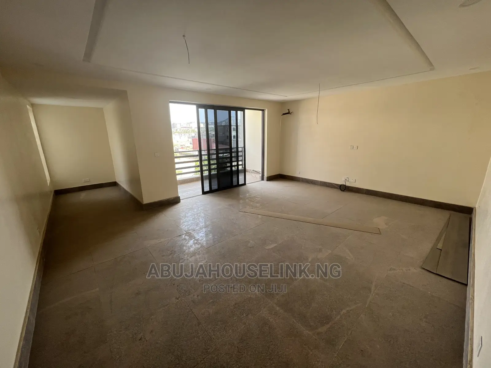 5bdrm Townhouse/Terrace in Guzape District for Sale in Guzape District