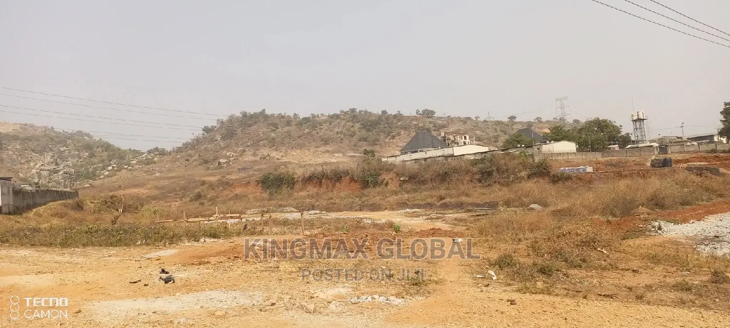 Nicely Located 4550sqm Along Gwarinpa Express Beside SCC in Katampe Extension