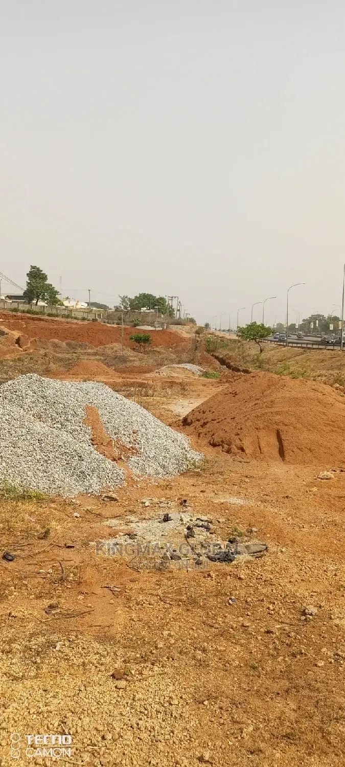 Nicely Located 4550sqm Along Gwarinpa Express Beside SCC in Katampe Extension