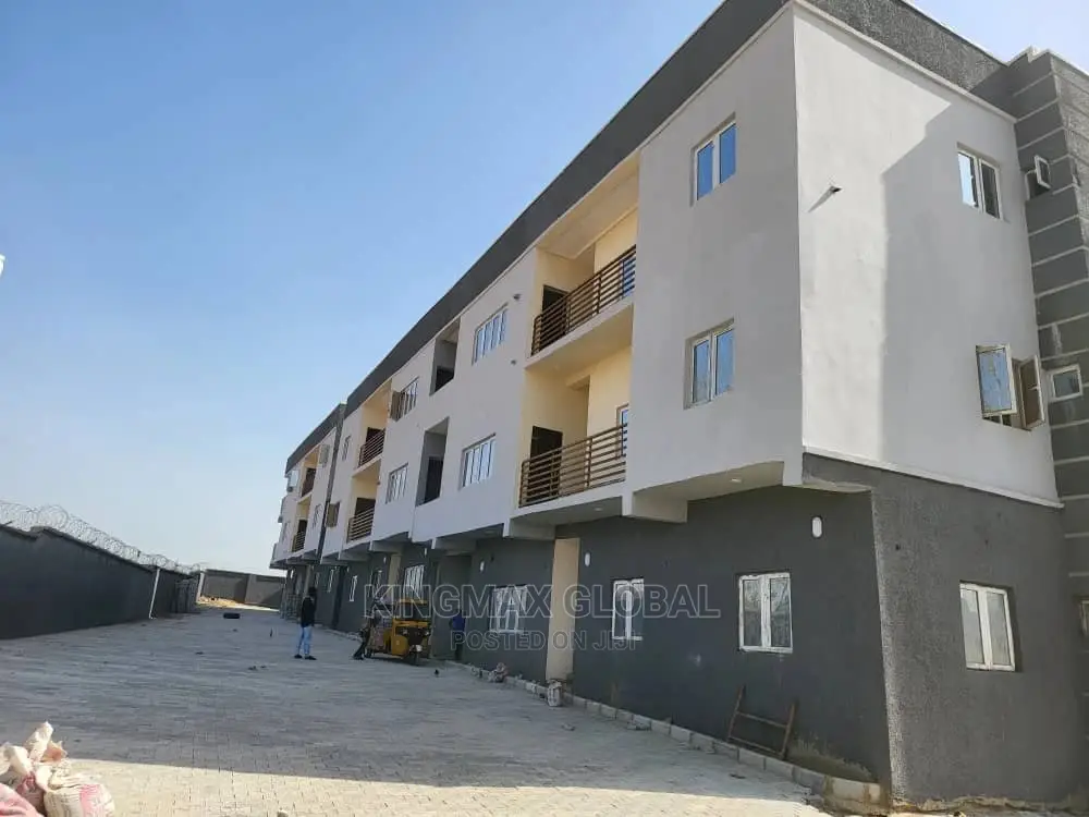 3bdrm Block of Flats in Wuye for sale in Wuye