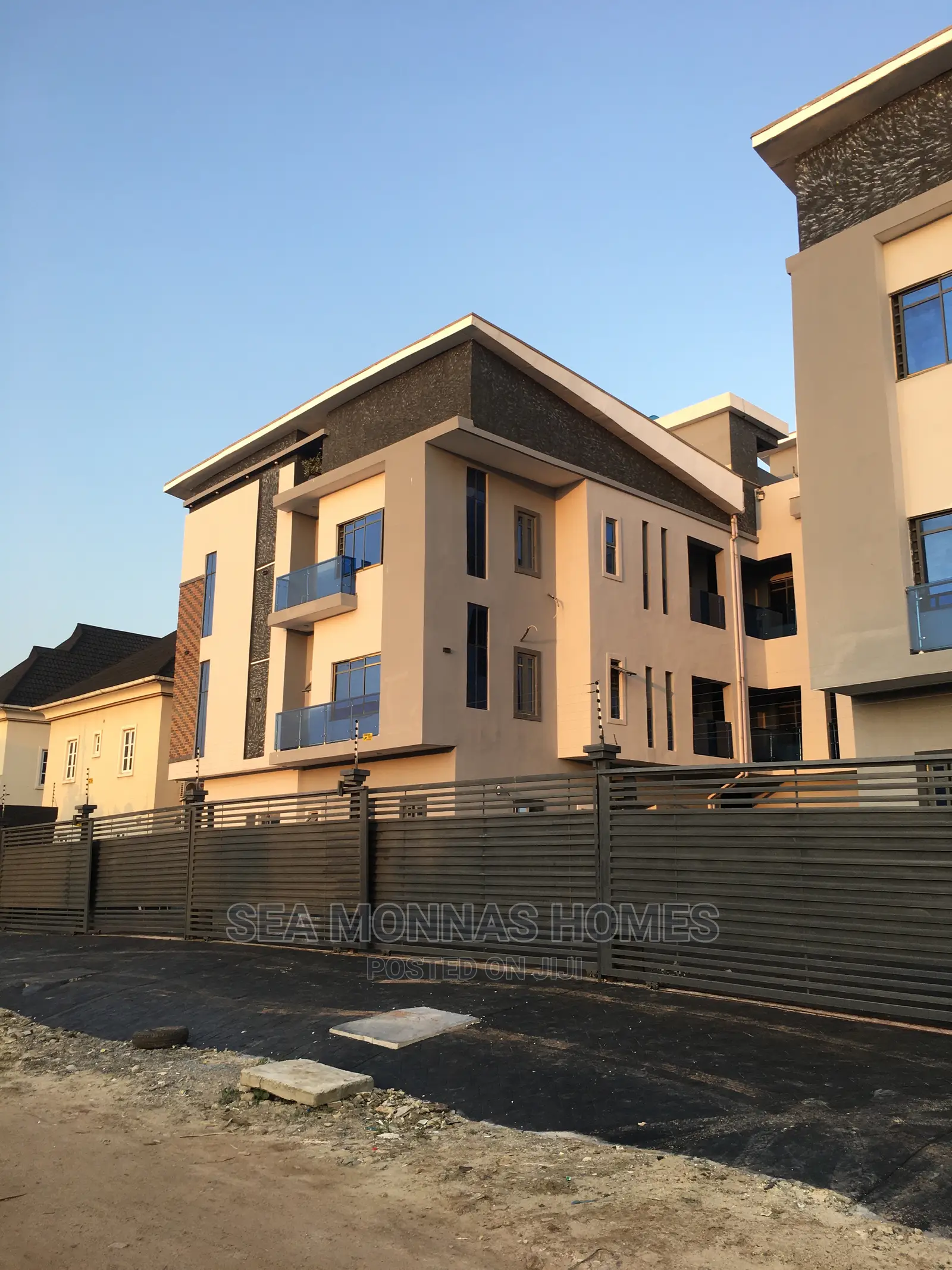 3bdrm Apartment in Lekki Schem 2, Abraham Adesanya for sale in Abraham Adesanya