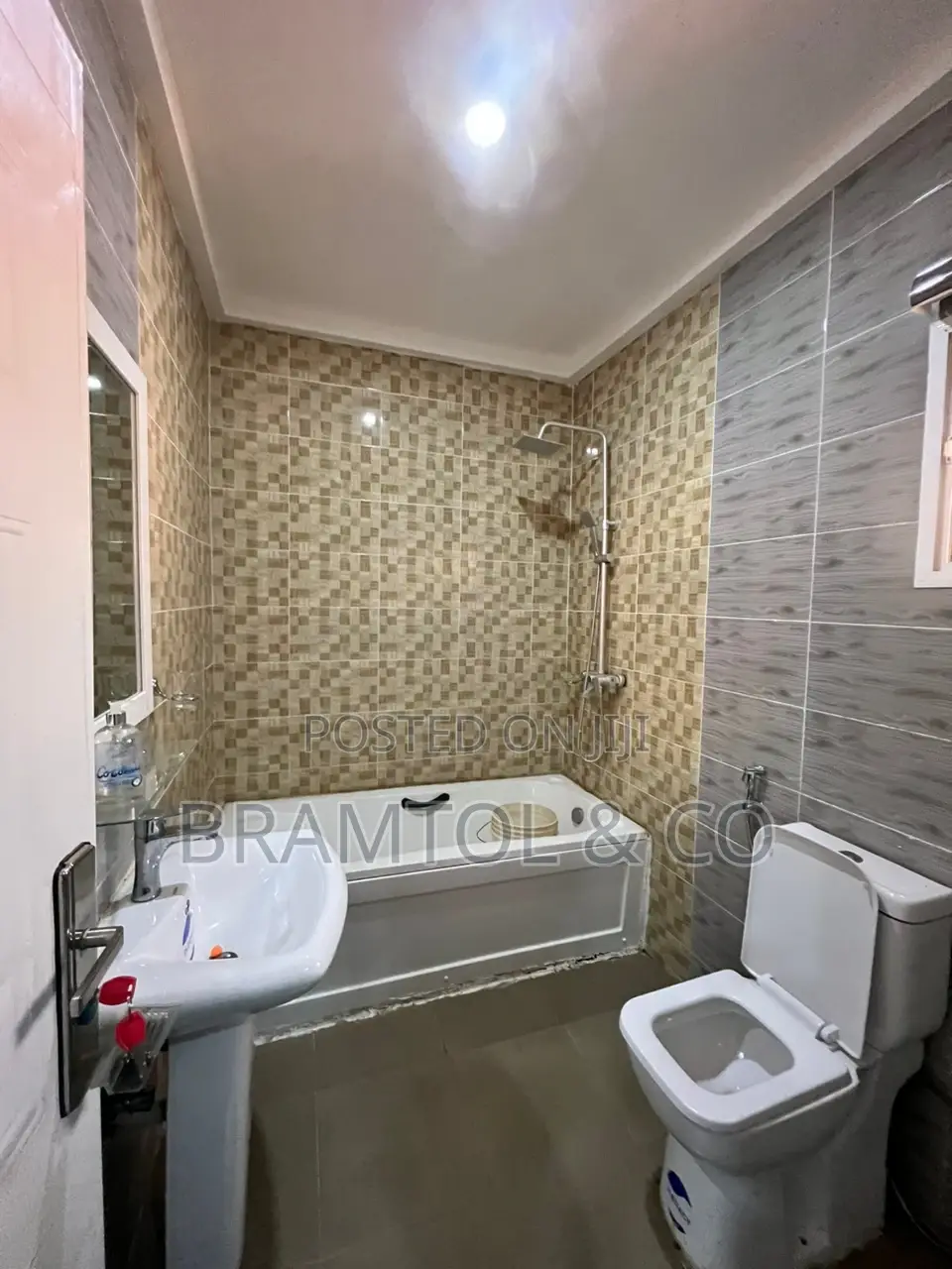 Furnished 3bdrm Block of Flats in Wuye for rent in Wuye