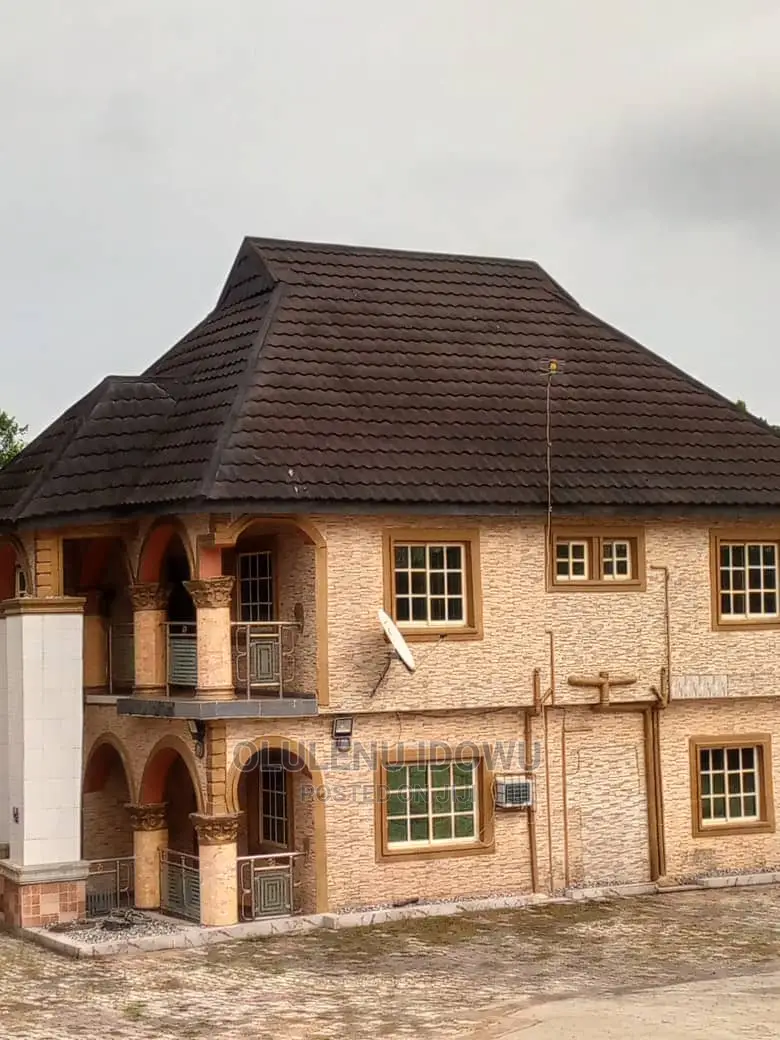 Furnished 10bdrm Block of Flats in Alimosho for sale in Alimosho