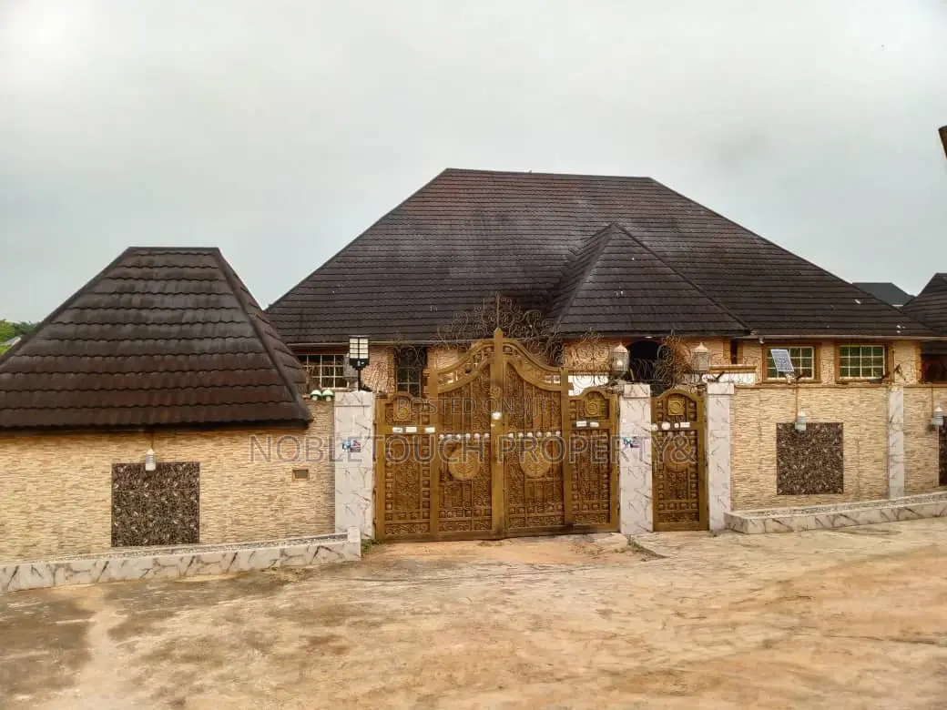 10bdrm Duplex in Ipaja Ayobo Lagos for Sale in Ipaja / Ipaja
