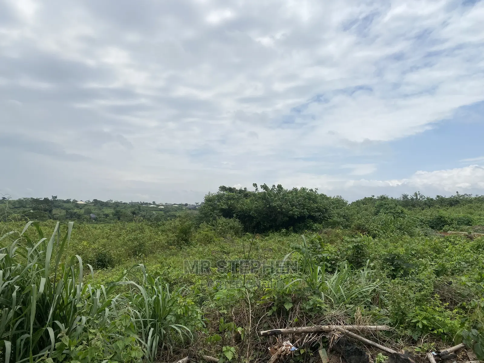 Land for Sale in Mowe Ofada. in Obafemi-Owode