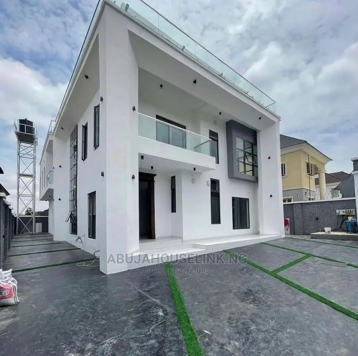 6bdrm Duplex in Apo Resettlement for sale in Apo Resettlement