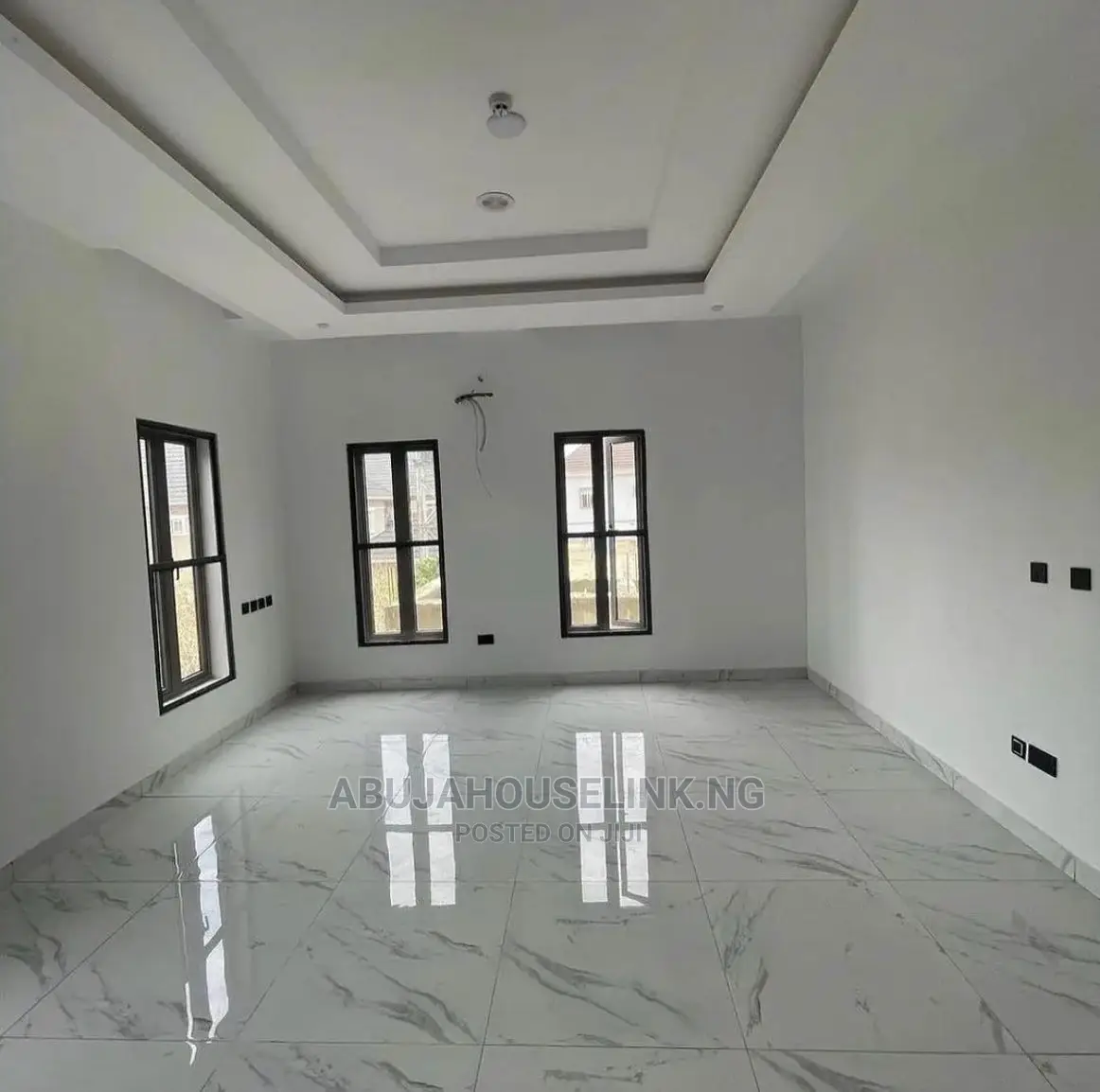 6bdrm Duplex in Apo Resettlement for sale in Apo Resettlement