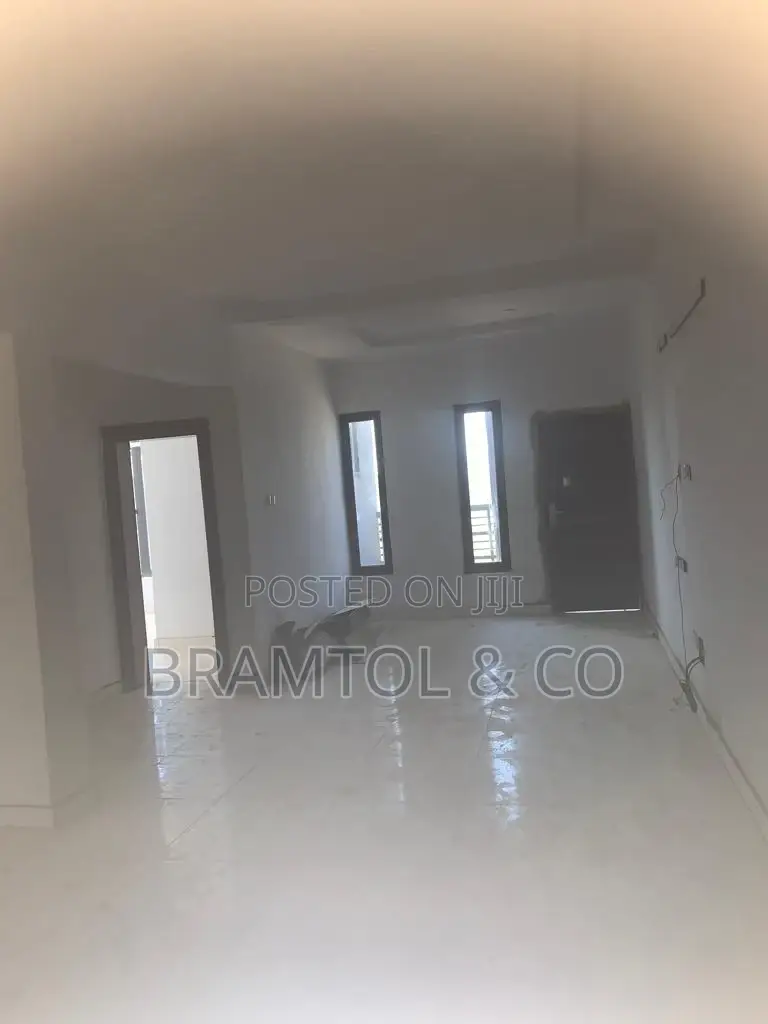 3bdrm Block of Flats in Jahi for sale in Jahi
