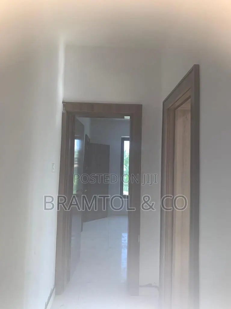 3bdrm Block of Flats in Jahi for sale in Jahi