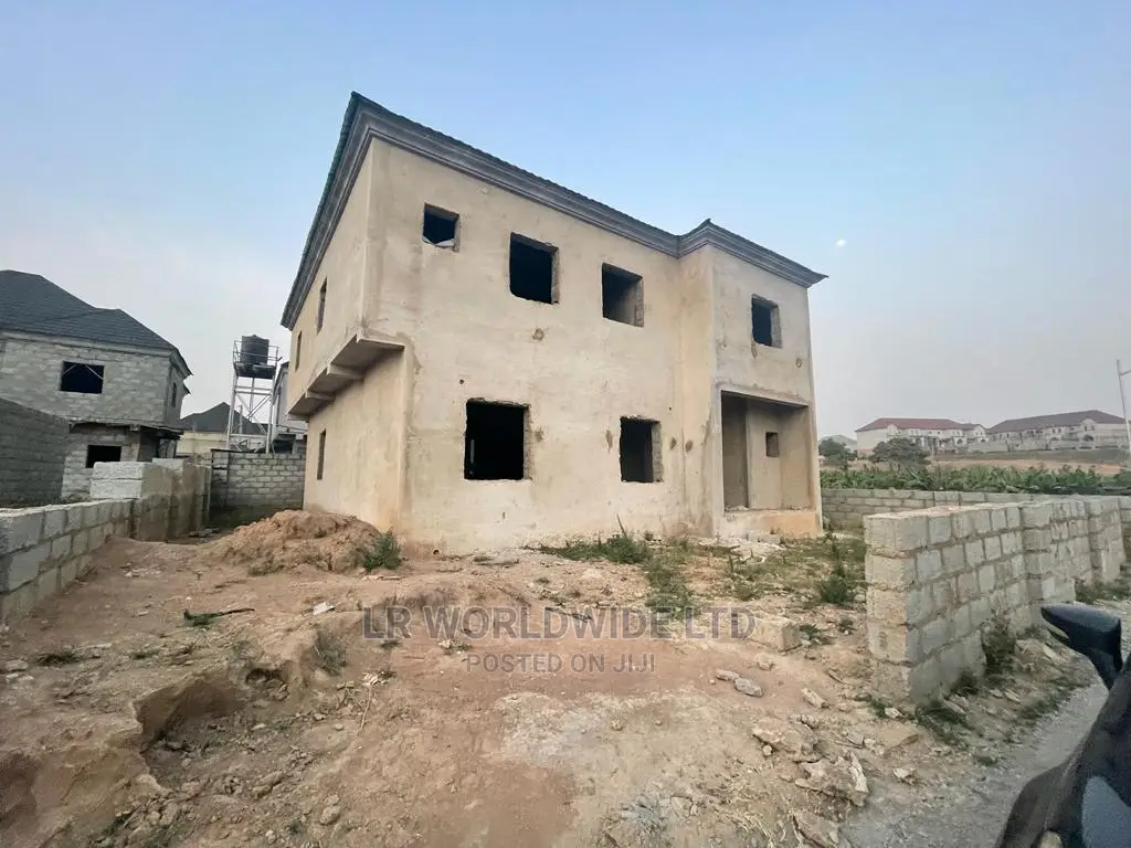 4bdrm Duplex in Idu for sale in Idu