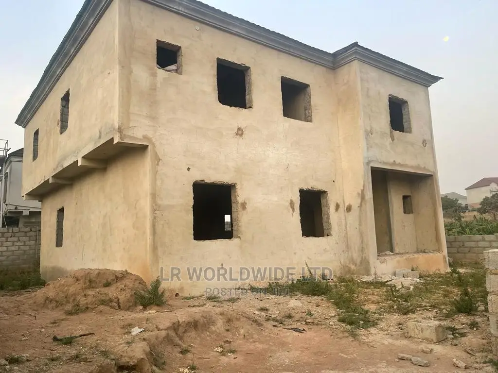 4bdrm Duplex in Idu for sale in Idu