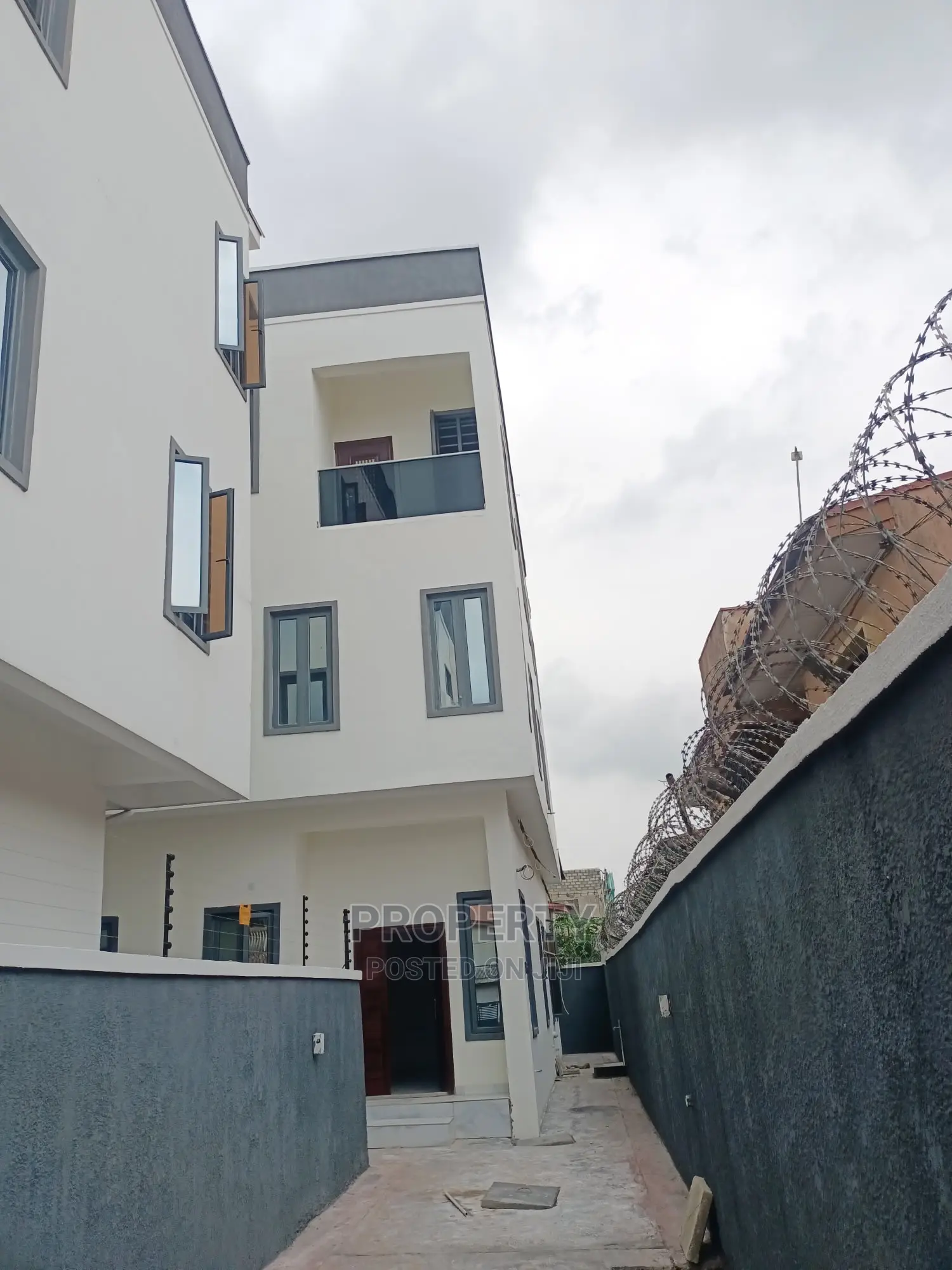 Furnished 5bdrm Duplex in Magodo Gra for sale in Magodo