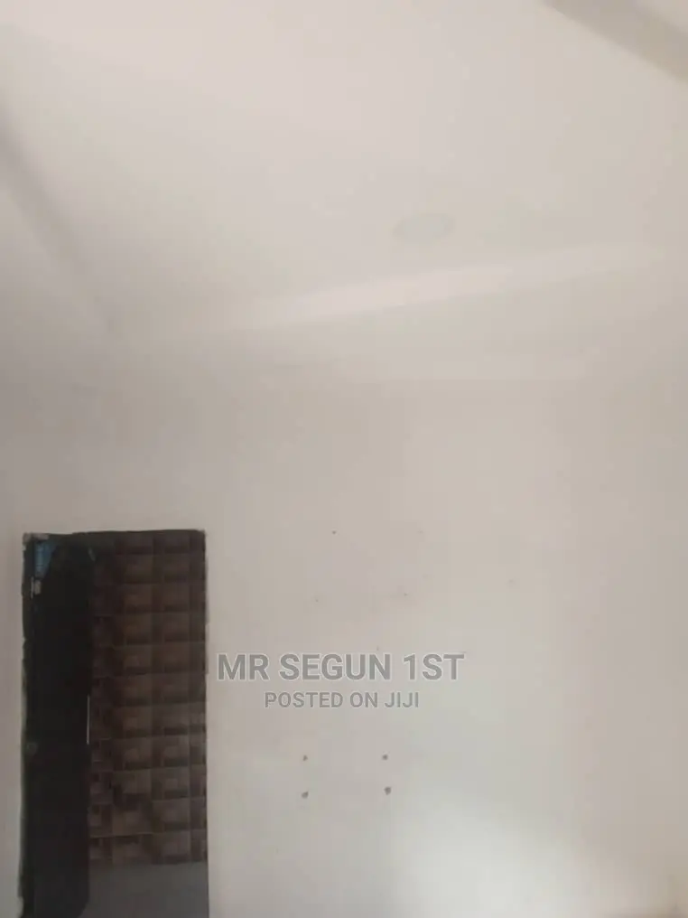 1bdrm Bungalow in Odekun Estate, Akala Express for Rent in Akala Express