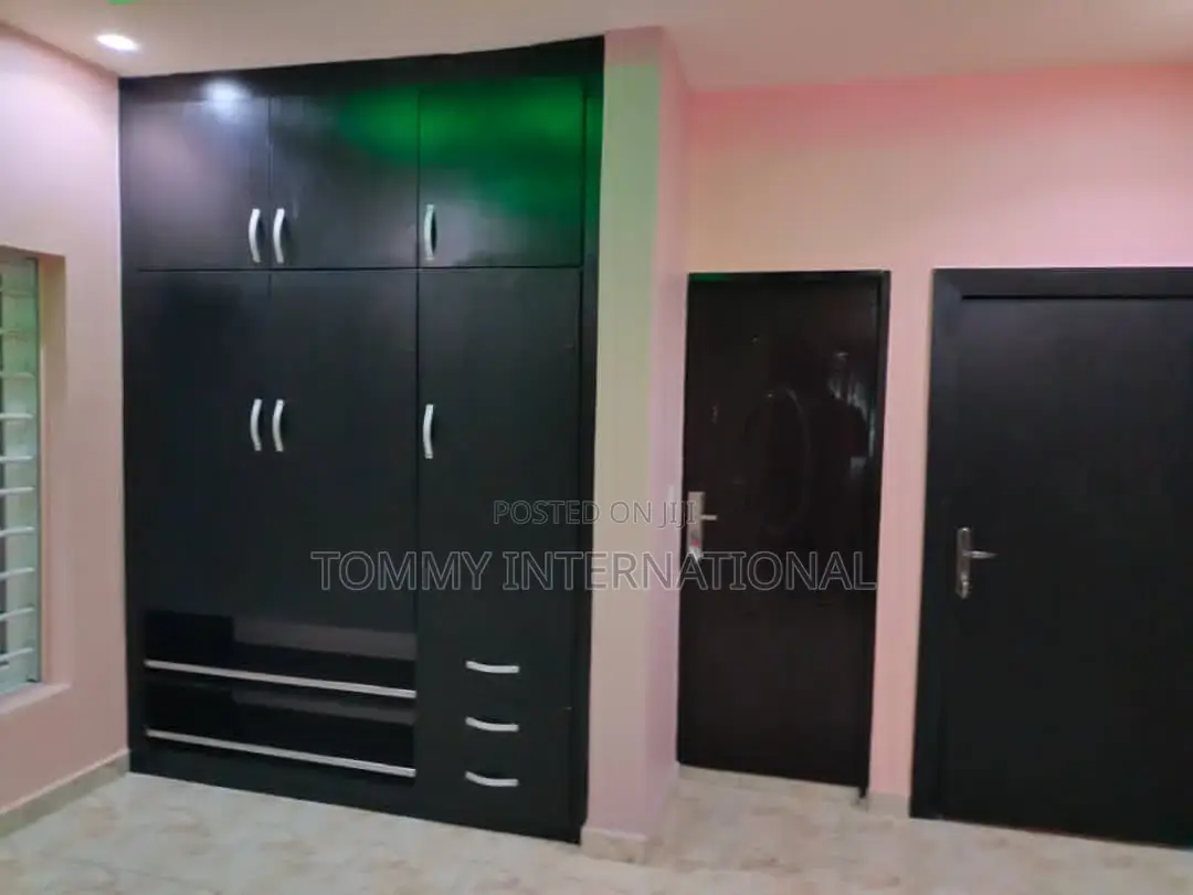 2bdrm Block of Flats in Shell Cooperative, Port-Harcourt for rent in Port-Harcourt