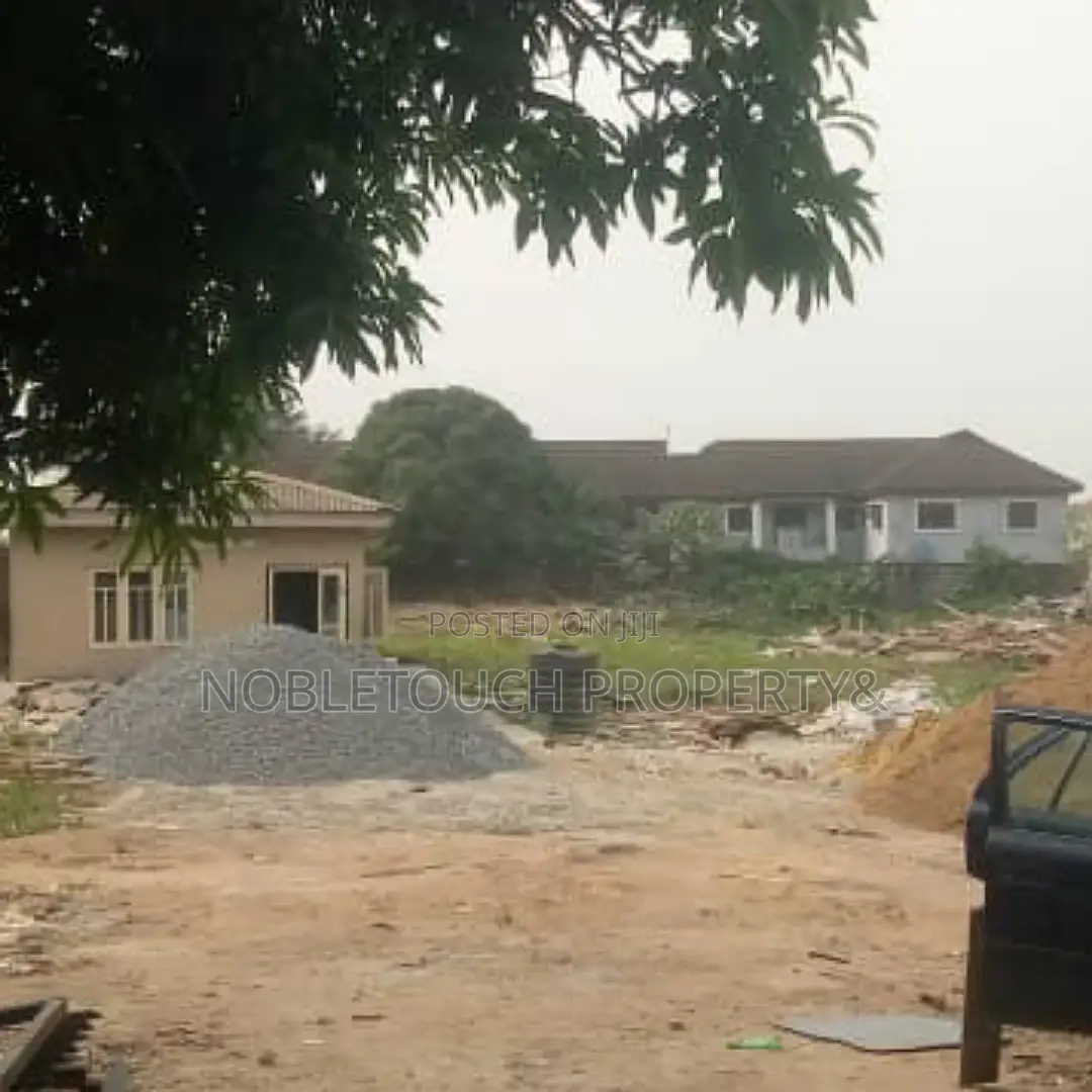 6plots Together Fence Round Along the Major Road at Adenson in Akesan