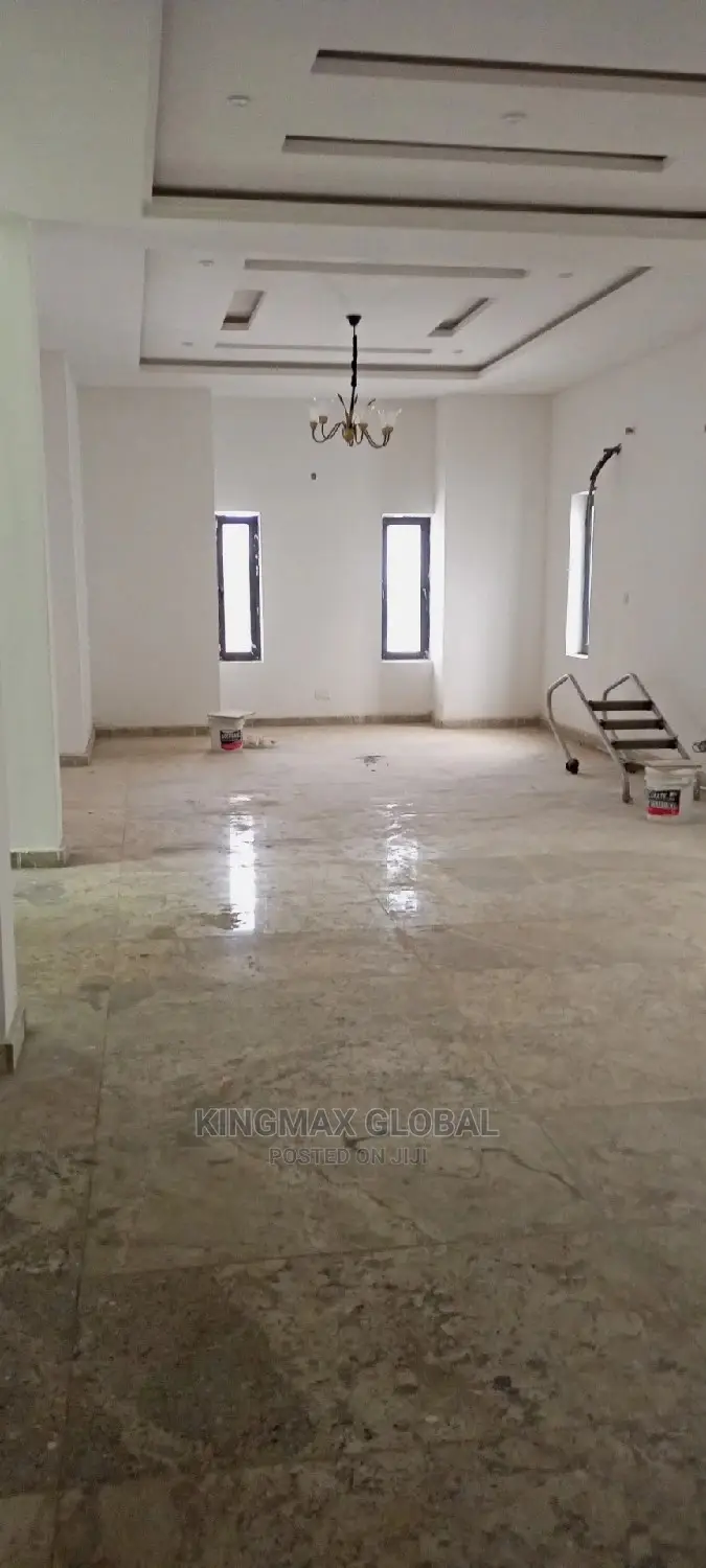 5bdrm Duplex in Cute Estate, Asokoro for Sale in Asokoro