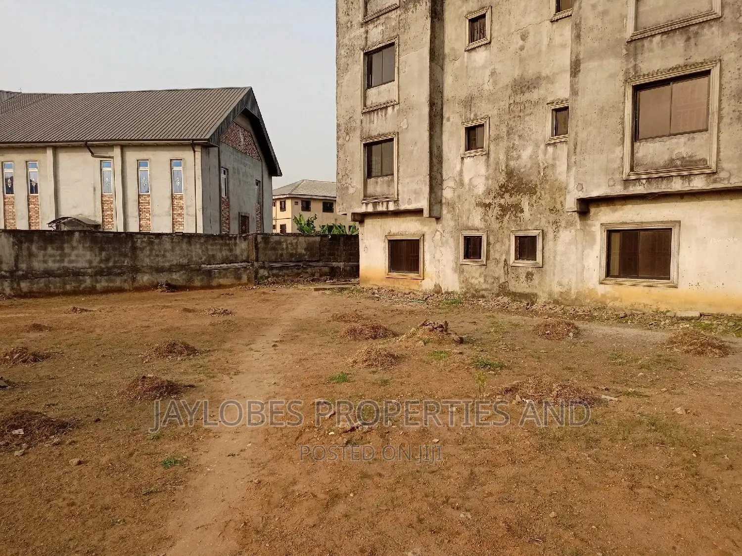 3bdrm Block of Flats in Miracle Estate, Obio-Akpor for Sale in Obio-Akpor