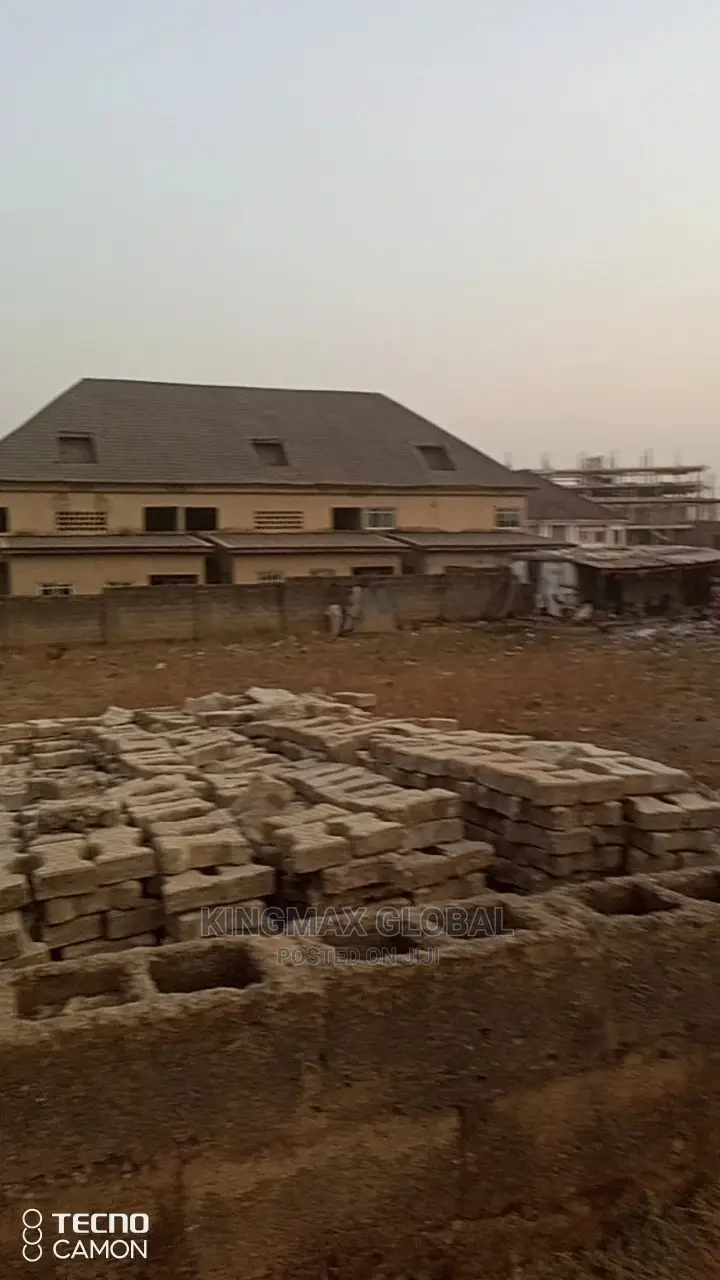 *Hot Distress Sale, Fence Residential Land, 1450sqm, C of O. in Durumi