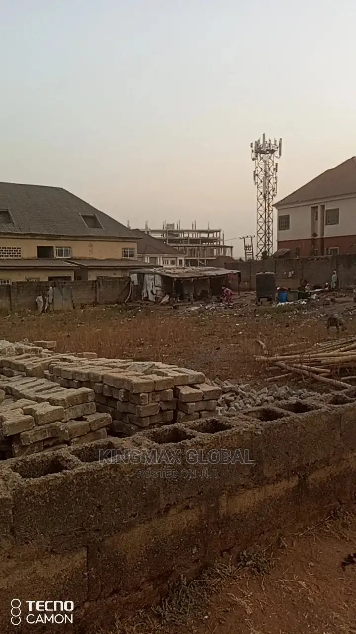 *Hot Distress Sale, Fence Residential Land, 1450sqm, C of O. in Durumi