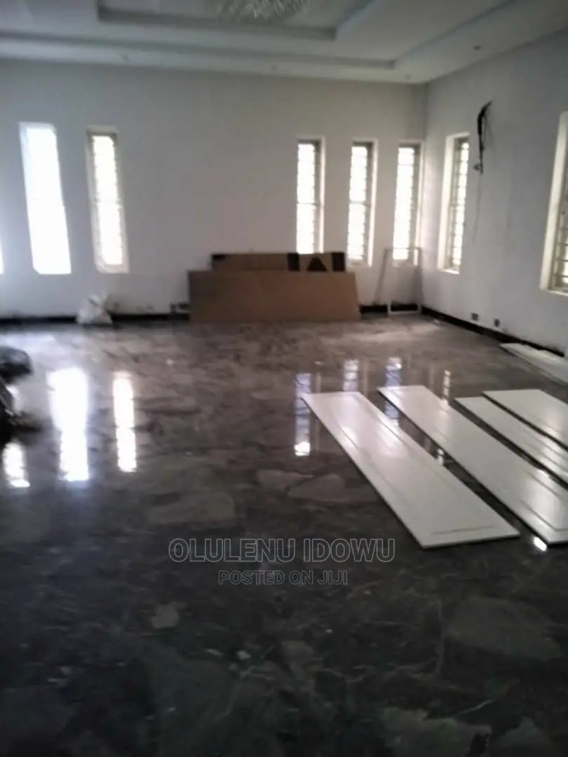 Furnished 5bdrm Duplex in Alimosho for Sale in Alimosho