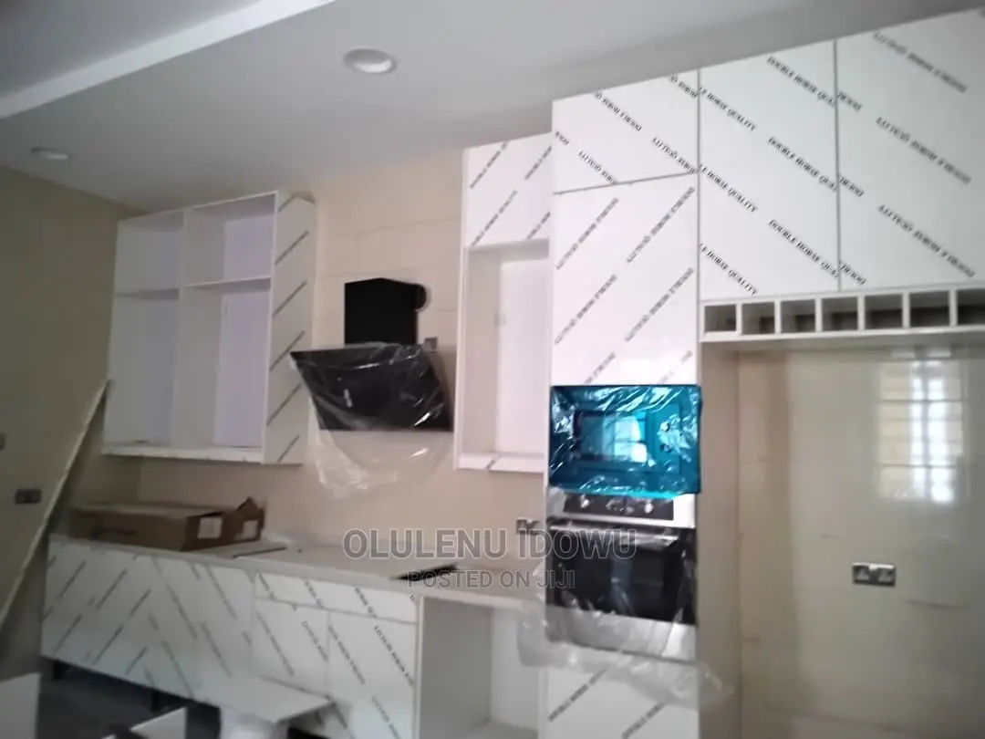 Furnished 5bdrm Duplex in Alimosho for Sale in Alimosho
