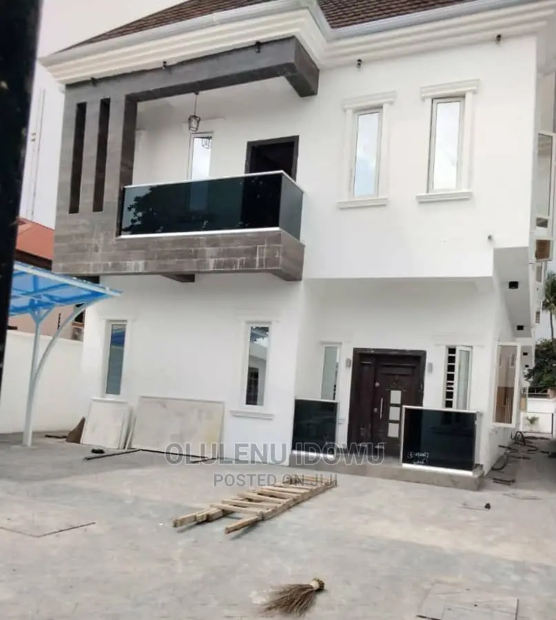 Furnished 5bdrm Duplex in Alimosho for Sale in Alimosho