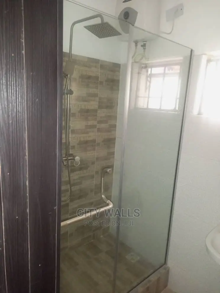 Mini Flat in Chevy View Estate, Chevron for Sale in Chevron