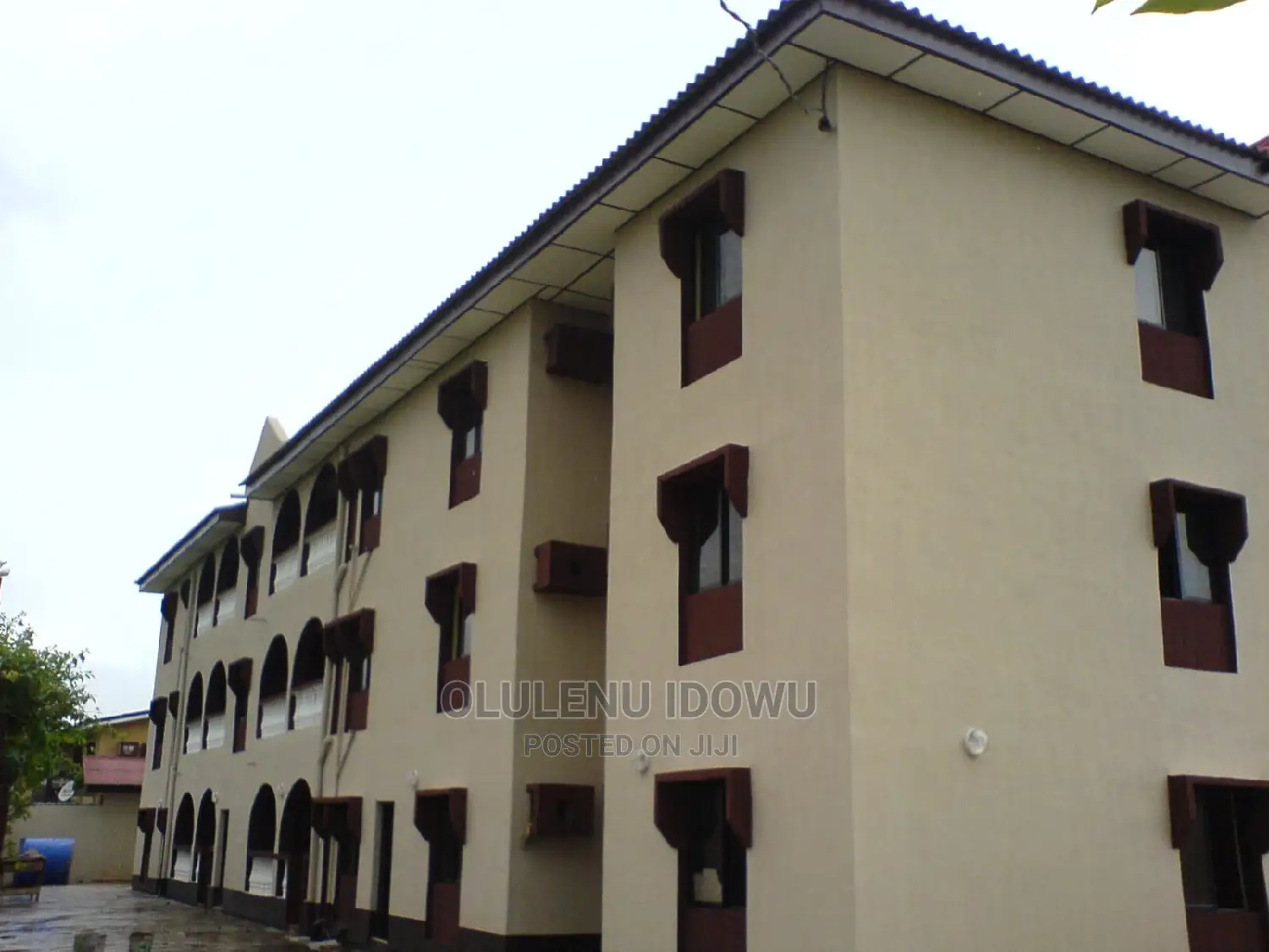 Furnished 3bdrm Block of Flats in Alimosho for Sale in Alimosho