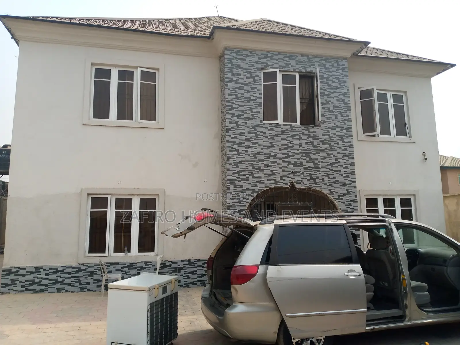 7bdrm Duplex in Icast Elebu, Akala Express for sale in Akala Express