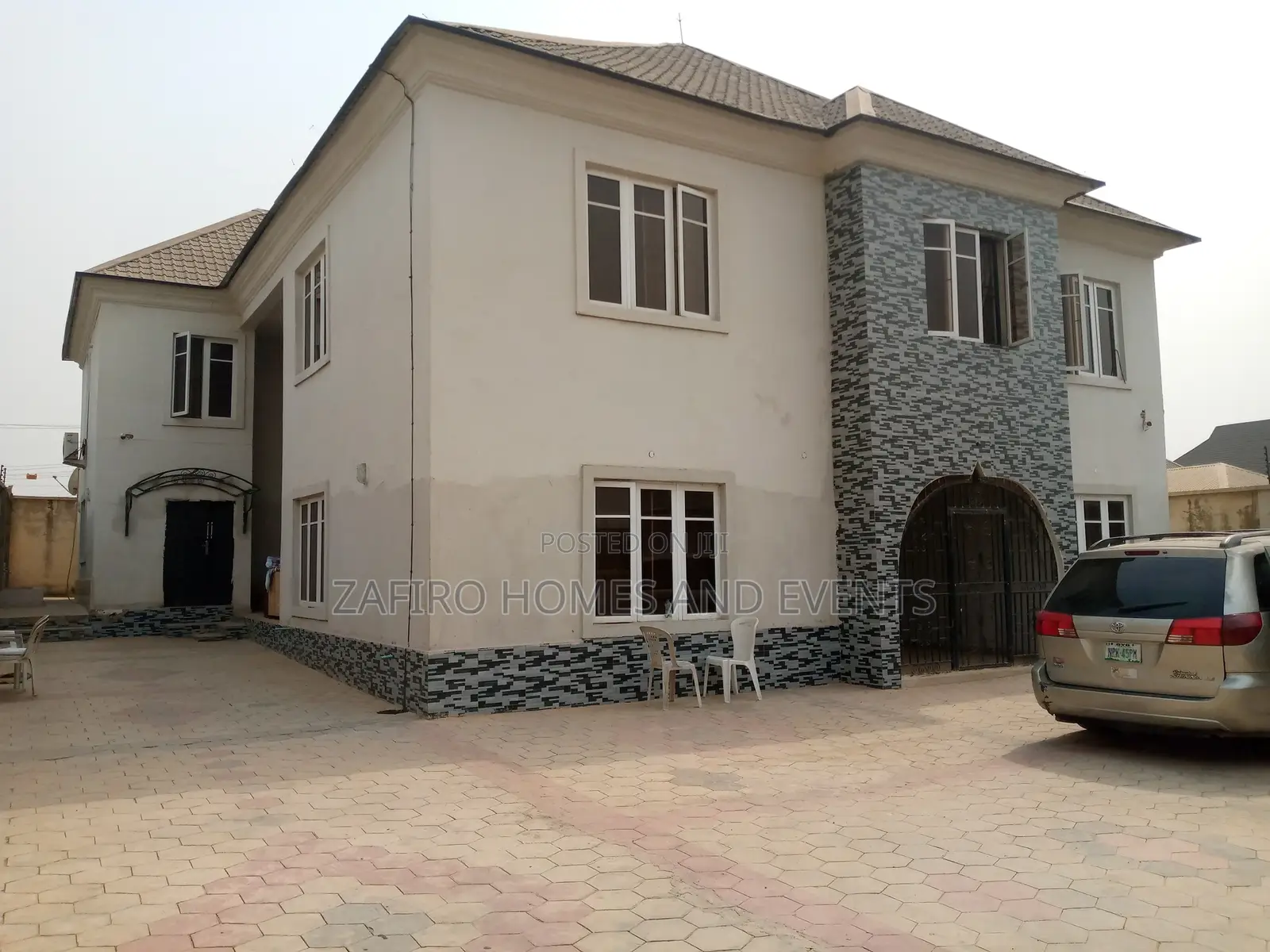 7bdrm Duplex in Icast Elebu, Akala Express for sale in Akala Express
