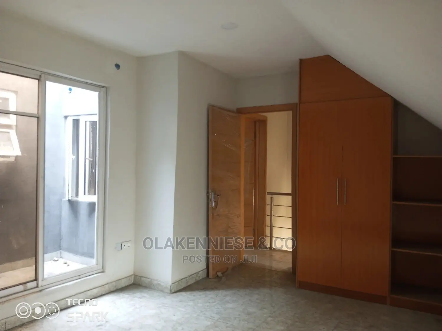 3bdrm Duplex in Eric Moore Close, Bode Thomas for sale in Bode Thomas