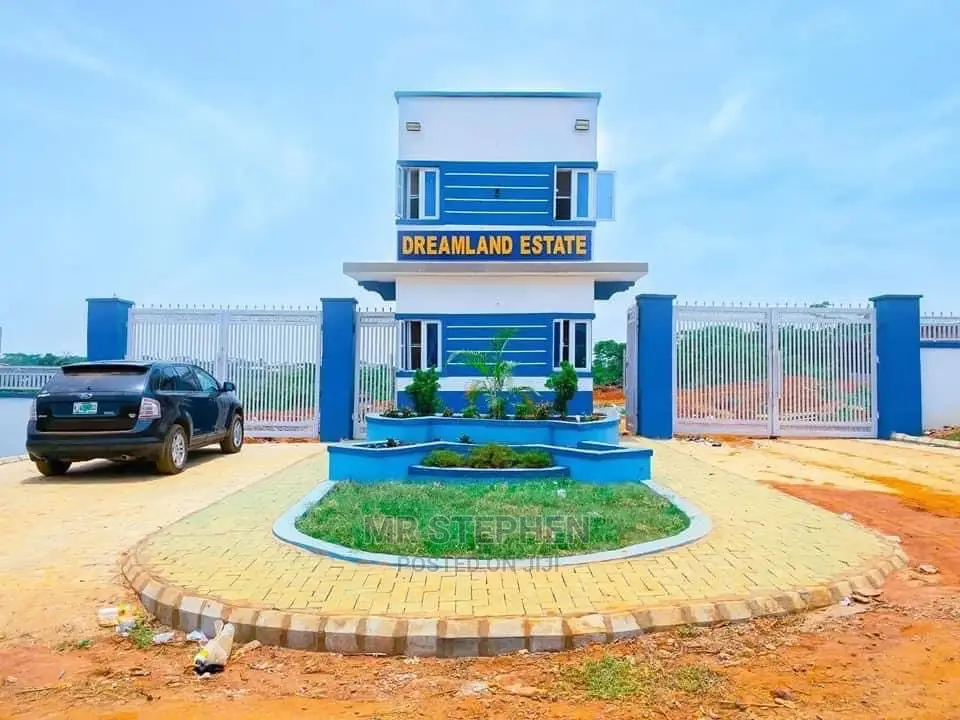 Land for Sale in Mowe Ofada. in Obafemi-Owode