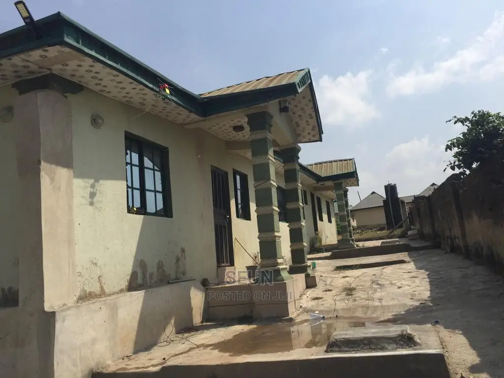 6bdrm Block of Flats in Oye for sale in Oye