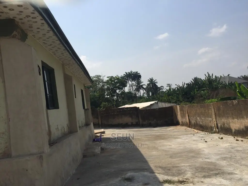6bdrm Block of Flats in Oye for sale in Oye