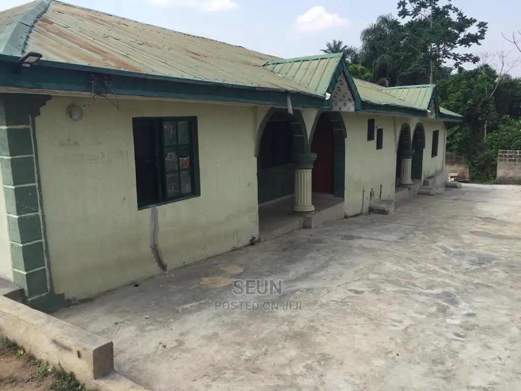 6bdrm Block of Flats in Oye for sale in Oye