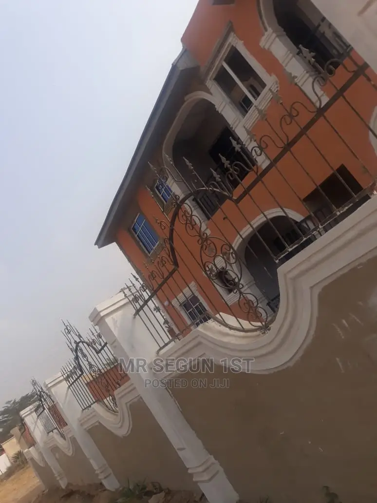2bdrm Block of Flats in Arapaja Estate, Odo Ona for rent in Odo Ona